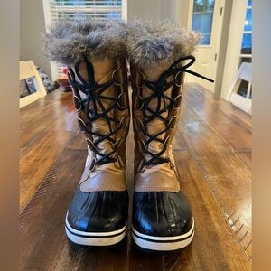 Sorel Waterproof Boots, 8.5